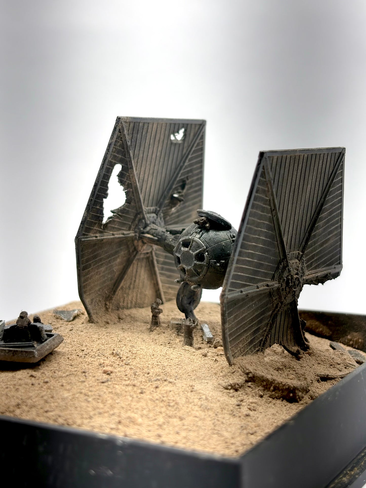Star Wars: Tattooine Tie Fighter Wreckage Diorama