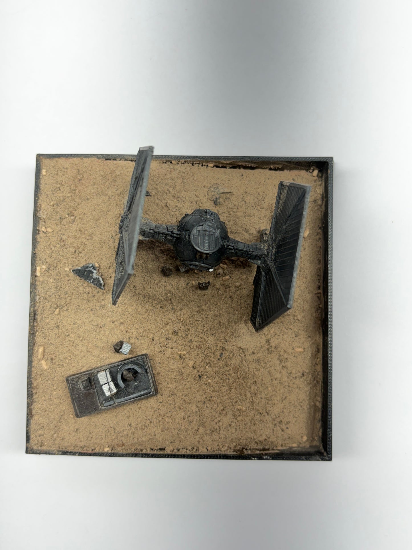 Star Wars: Tattooine Tie Fighter Wreckage Diorama